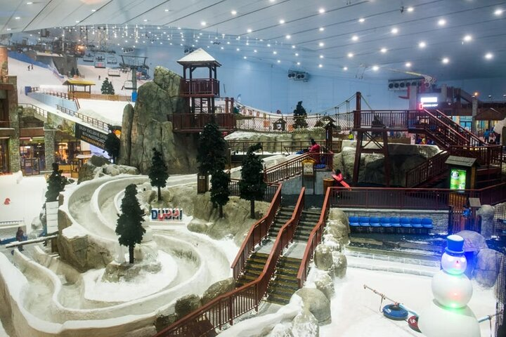 Experience a winter wonderland in the heart of Dubai featuring exhilarating slopes playful penguins and thrilling adventures in the ultimate indoor snow park. Perfect for any adventure seeker!